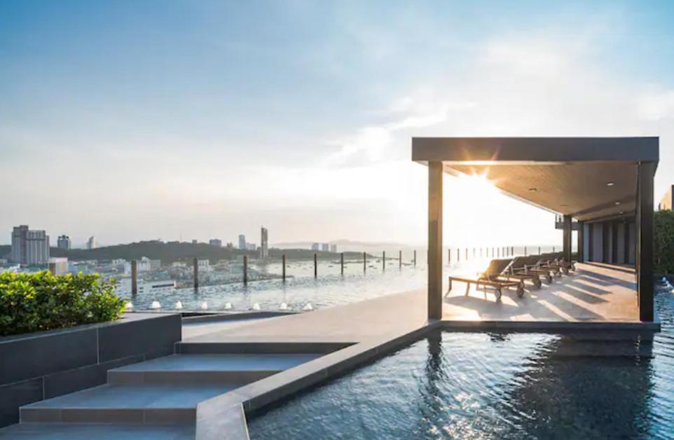 The Base Central Pattaya Quiet King-Bed With Infinity Pool & Free Netflix! Extérieur photo