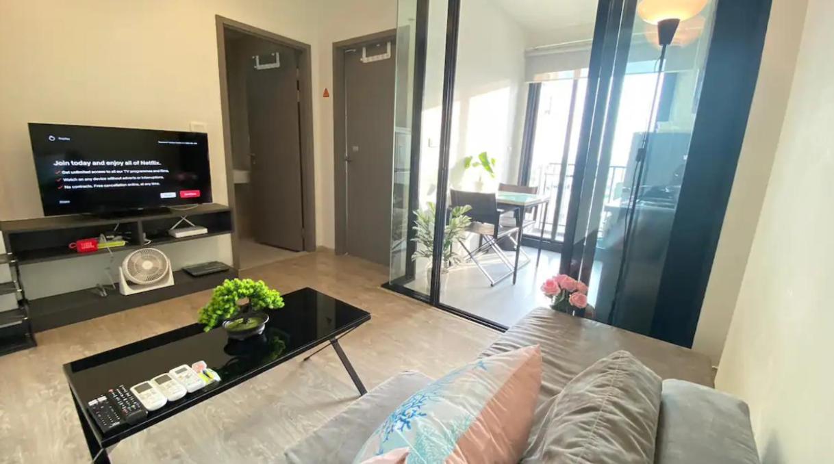 The Base Central Pattaya Quiet King-Bed With Infinity Pool & Free Netflix! Extérieur photo