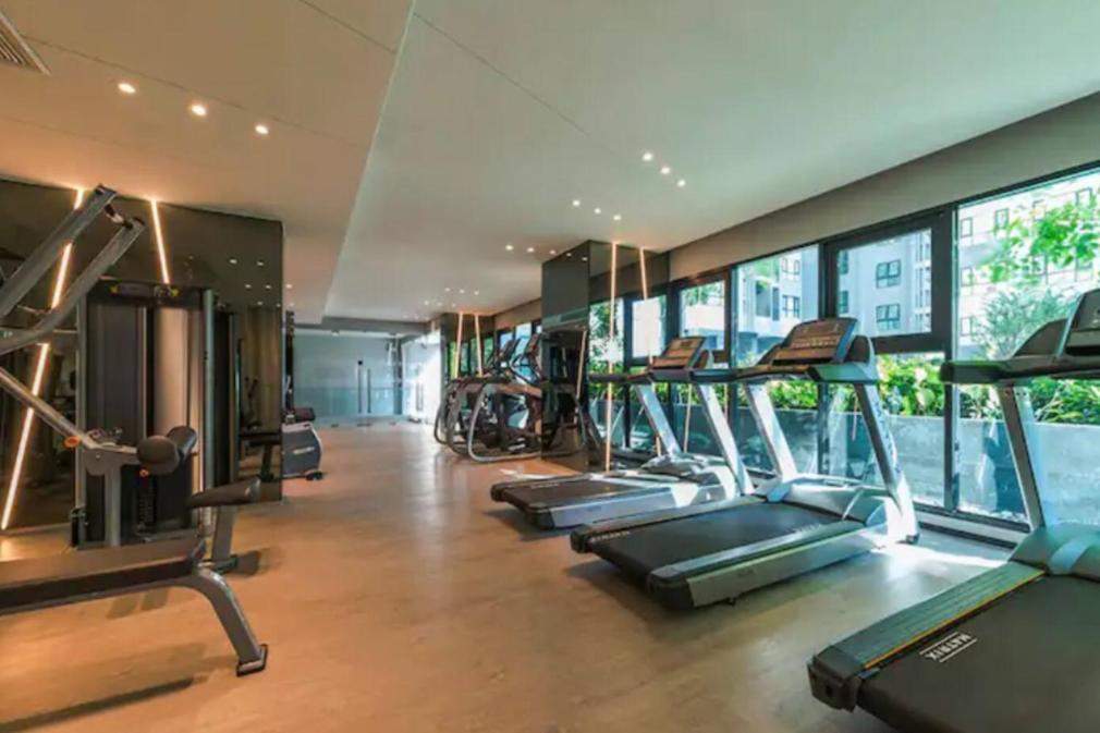 The Base Central Pattaya Quiet King-Bed With Infinity Pool & Free Netflix! Extérieur photo