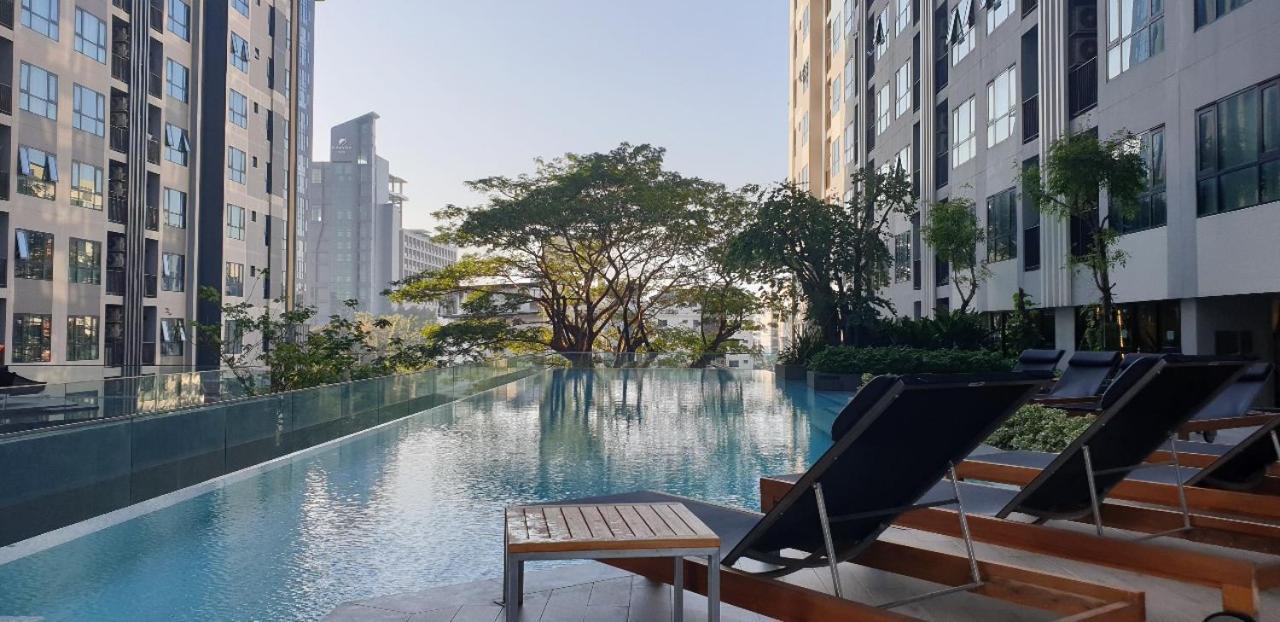 The Base Central Pattaya Quiet King-Bed With Infinity Pool & Free Netflix! Extérieur photo