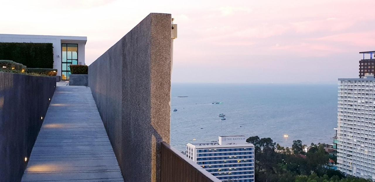 The Base Central Pattaya Quiet King-Bed With Infinity Pool & Free Netflix! Extérieur photo