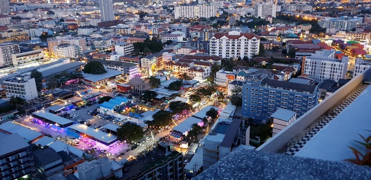 The Base Central Pattaya Quiet King-Bed With Infinity Pool & Free Netflix! Extérieur photo