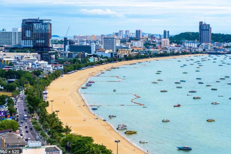 The Base Central Pattaya Quiet King-Bed With Infinity Pool & Free Netflix! Extérieur photo